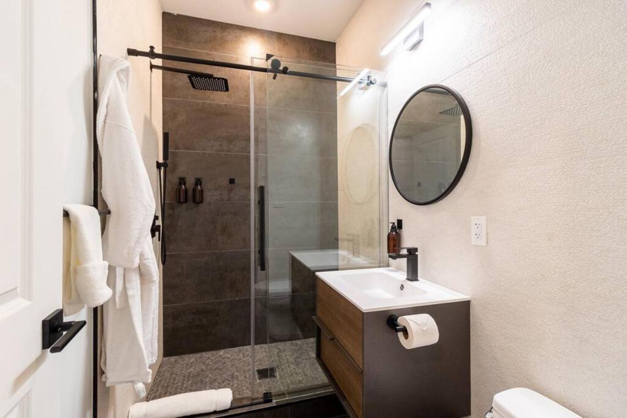 Thena Hotel - Large Studio Philadelphie Extérieur photo
