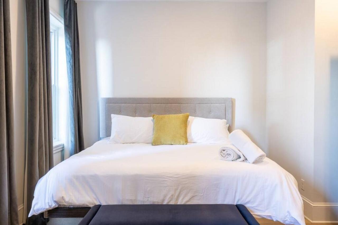 Thena Hotel - Large Studio Philadelphie Extérieur photo